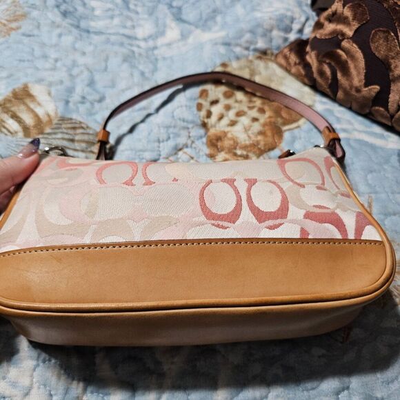 2004 Vintage y2k Coach Demi Shoulder Bag in Pink Optic Signature Monogram Purse - Picture 3 of 6